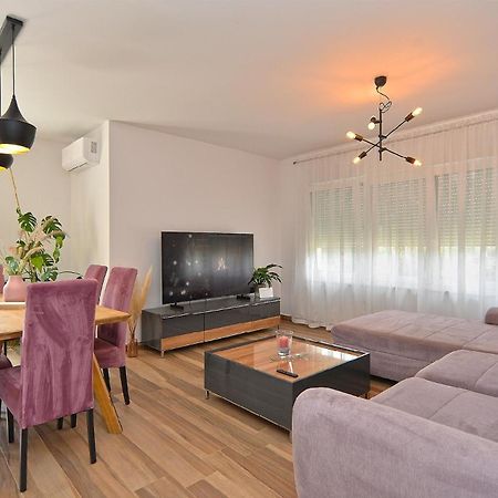 Ferienhaus Fuer 4 Personen Ca 74 Qm In Medulin, Istrien Suedkueste Von Istrien Exteriér fotografie
